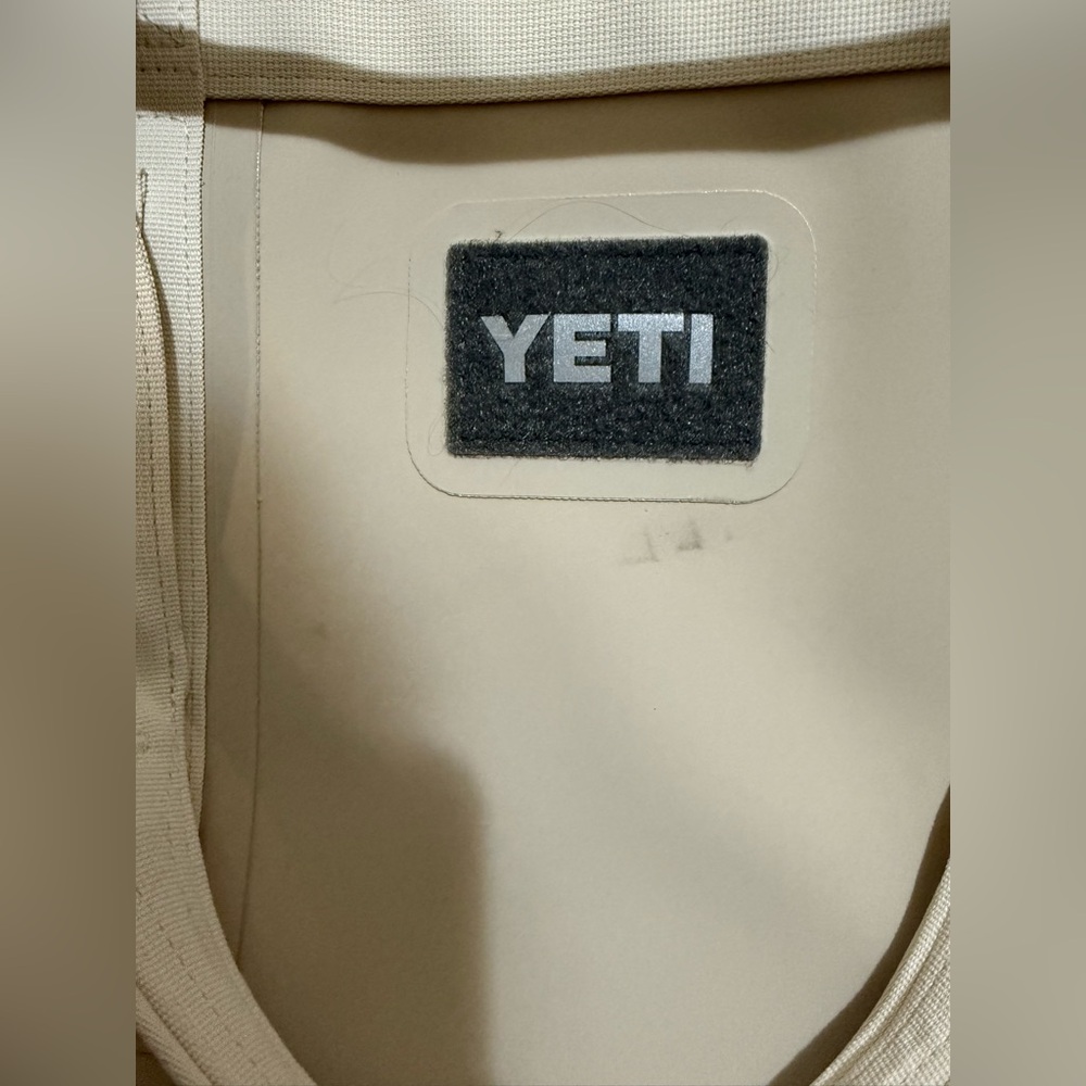 Yeti Camino 35 Carryall Tote - Picture 3 of 6